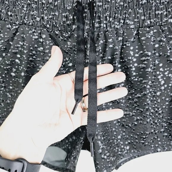 Zyia Active Black Bubbles Hi-Rise Bomber Shorts NWT, size Medium - Picture 7 of 11